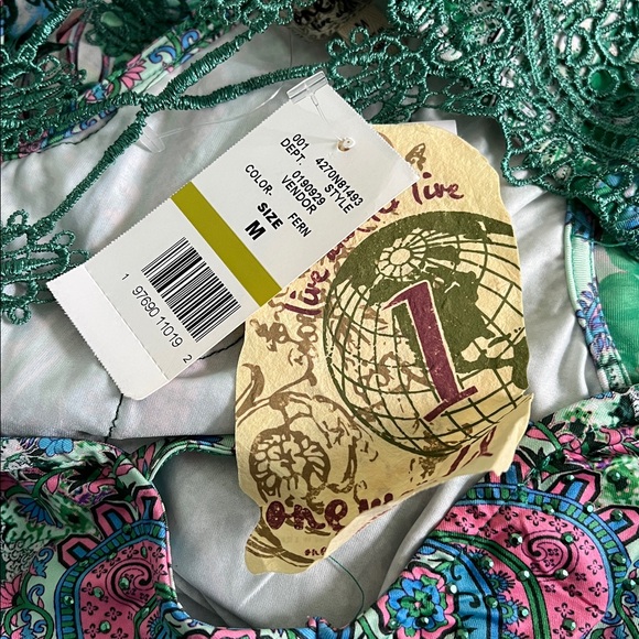 Elegant Green and Blue Maxi Dress - Picture 12 of 12